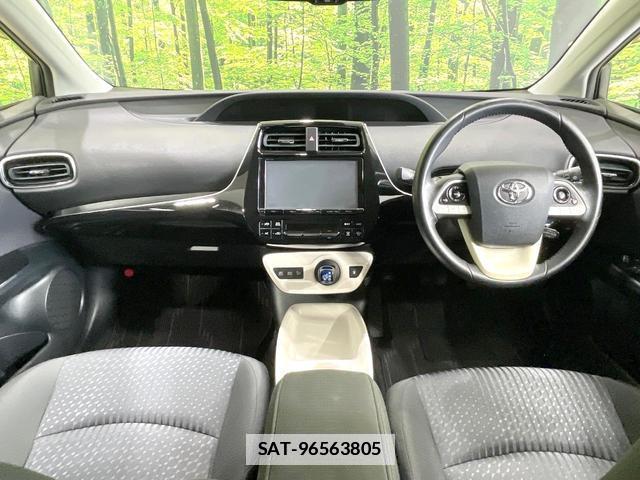 Toyota PRIUS 2016-08 7815983-1
