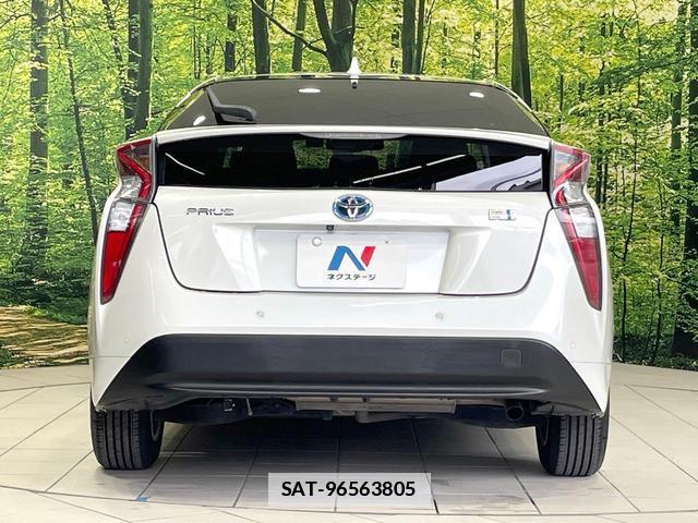 Toyota PRIUS 2016-08 7815983-14