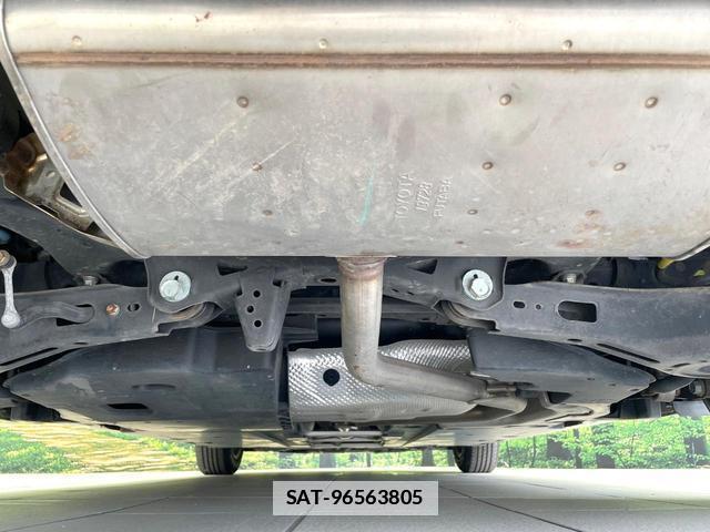 Toyota PRIUS 2016-08 7815983-18