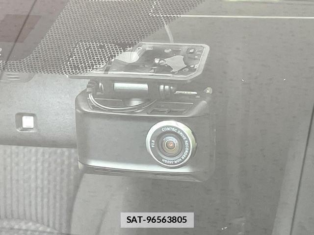 Toyota PRIUS 2016-08 7815983-4