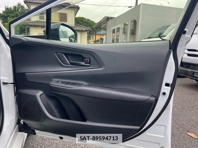 Toyota PRIUS 2023-11 7816107-19