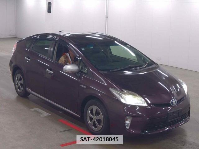 Toyota PRIUS 2013-01 7816165-0