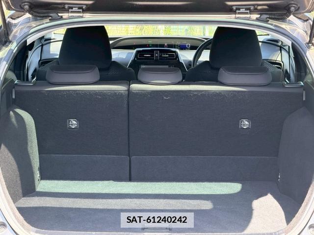 Toyota PRIUS 2020-05 7816219-13