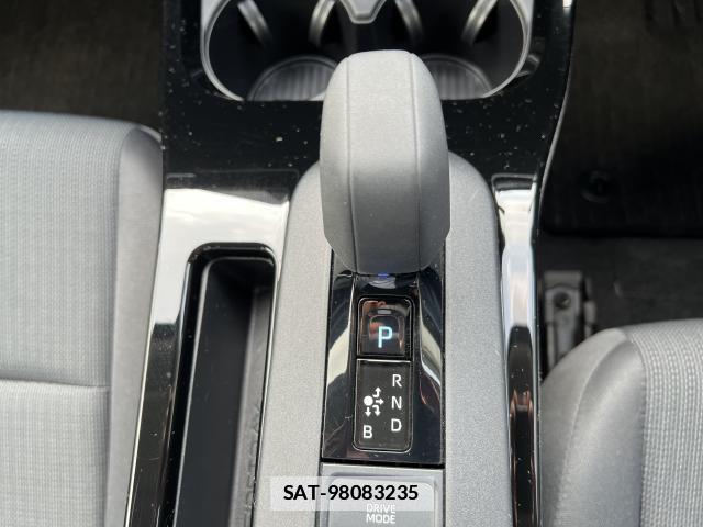 Toyota PRIUS 2023-10 7816445-11