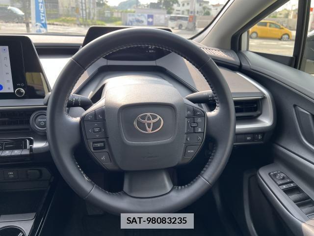 Toyota PRIUS 2023-10 7816445-12