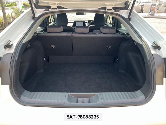 Toyota PRIUS 2023-10 7816445-13