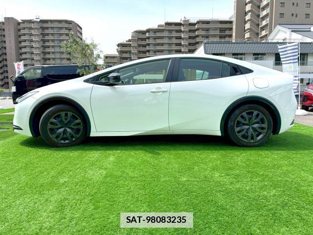 Toyota PRIUS 2023-10 7816445-2
