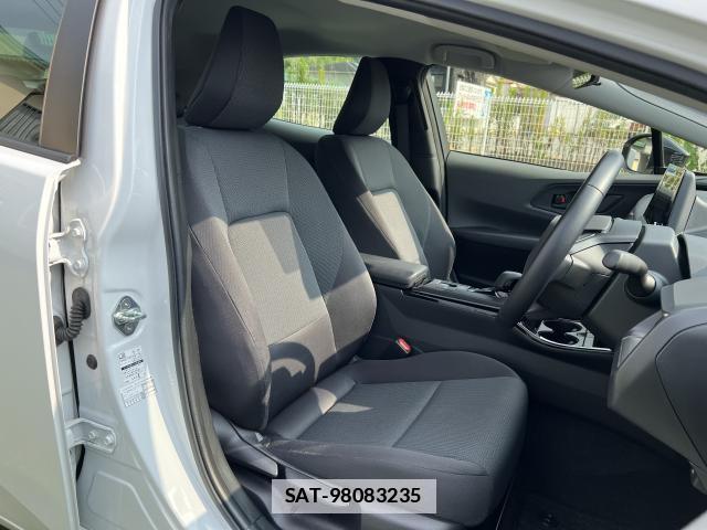 Toyota PRIUS 2023-10 7816445-4