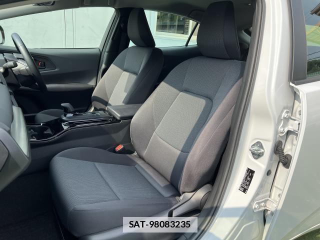 Toyota PRIUS 2023-10 7816445-9