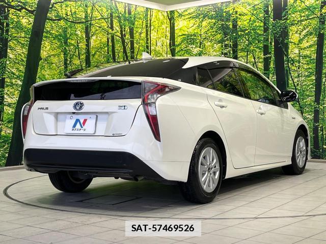Toyota PRIUS 2016-01 7816751-16