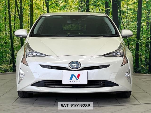 Toyota PRIUS 2017-06 7816756-13