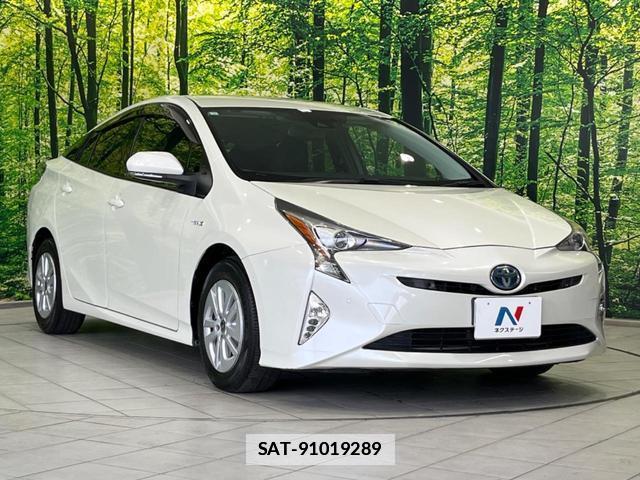 Toyota PRIUS 2017-06 7816756-15