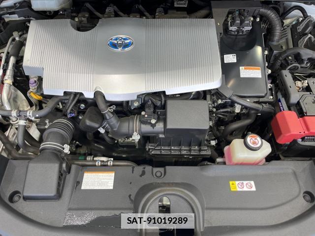 Toyota PRIUS 2017-06 7816756-17