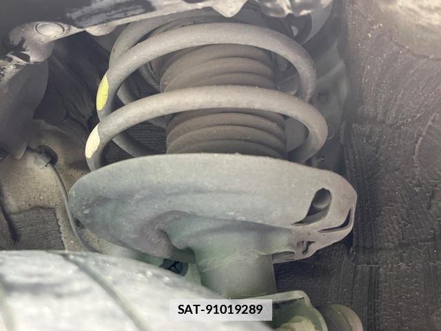 Toyota PRIUS 2017-06 7816756-19