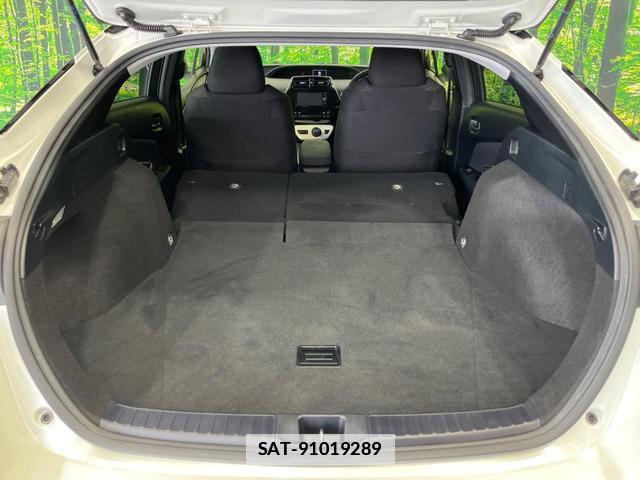 Toyota PRIUS 2017-06 7816756-9
