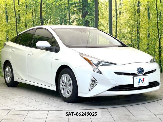 Toyota PRIUS 2017-06 7818102-15