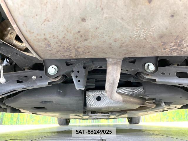 Toyota PRIUS 2017-06 7818102-18