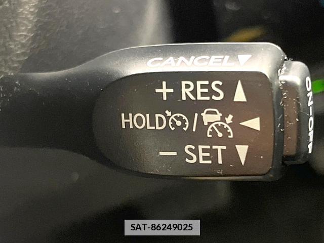 Toyota PRIUS 2017-06 7818102-5