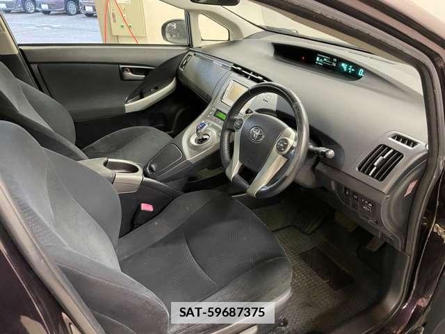 Toyota PRIUS 2013-05 7818345-13