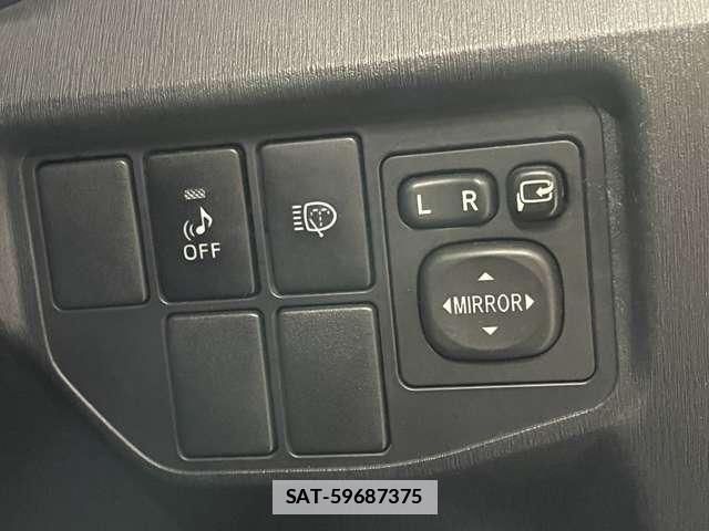 Toyota PRIUS 2013-05 7818345-5