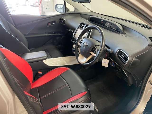 Toyota PRIUS 2016-05 7818348-13
