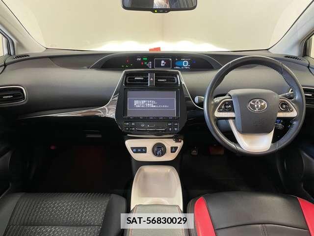 Toyota PRIUS 2016-05 7818348-3