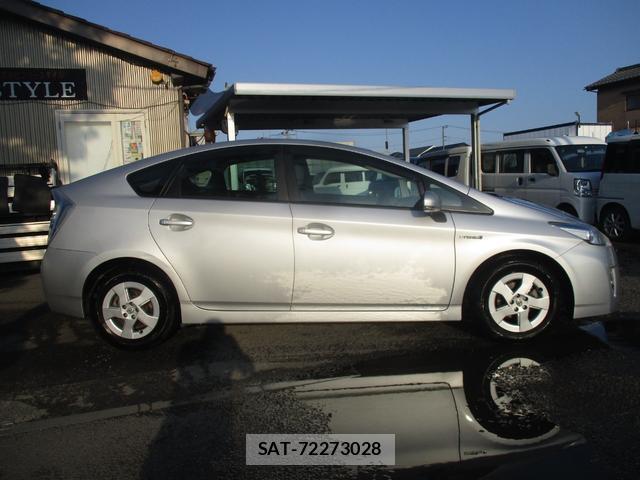 Toyota PRIUS 2010-05 7818595-1