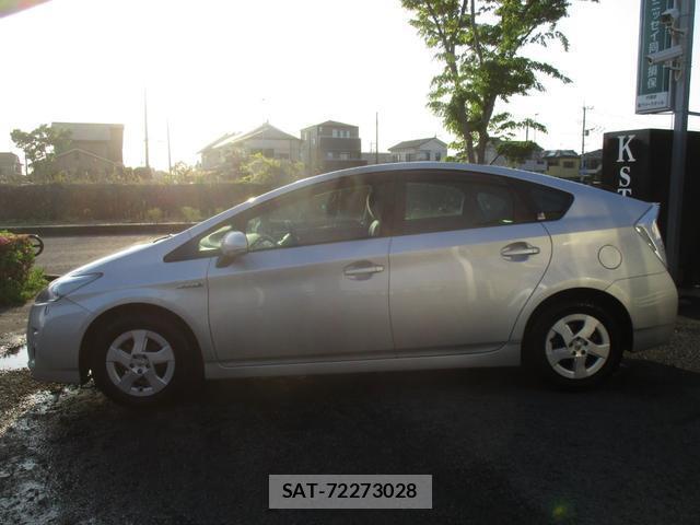 Toyota PRIUS 2010-05 7818595-3