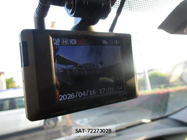 Toyota PRIUS 2010-05 7818595-4