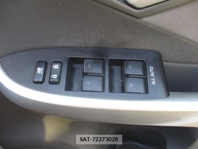 Toyota PRIUS 2010-05 7818595-8