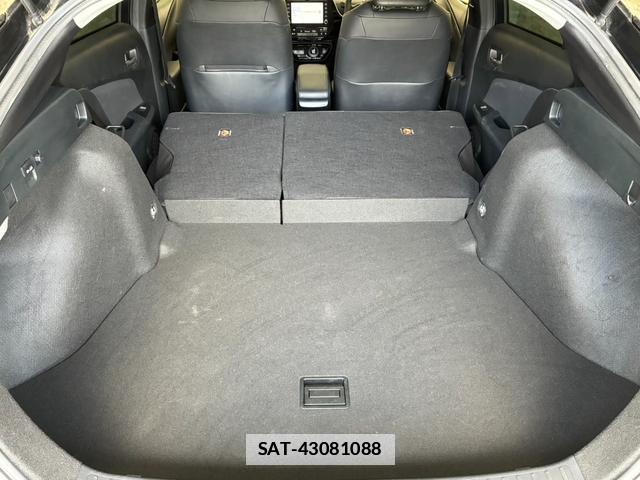 Toyota PRIUS 2021-06 7818928-12