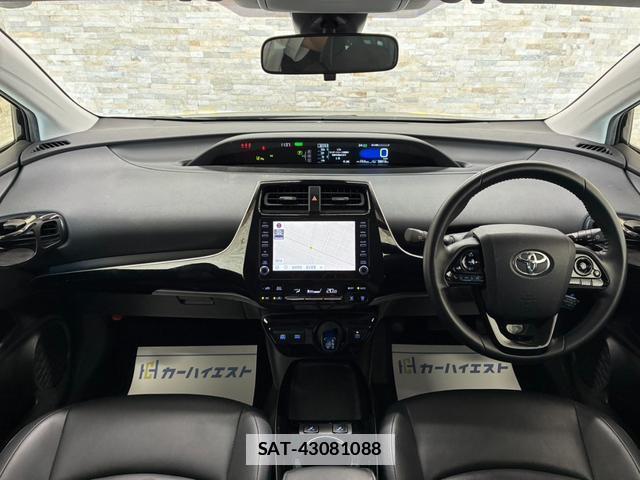 Toyota PRIUS 2021-06 7818928-13