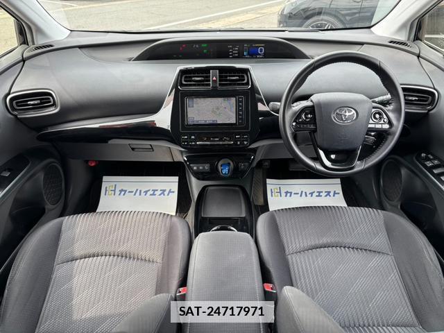 Toyota PRIUS 2019-03 7818939-13