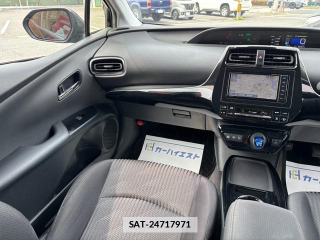 Toyota PRIUS 2019-03 7818939-15