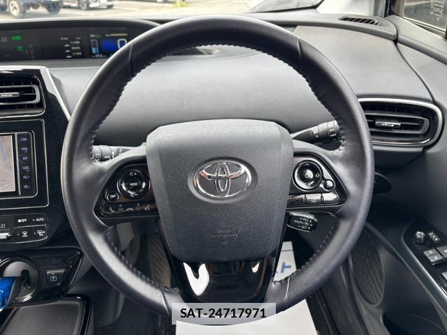 Toyota PRIUS 2019-03 7818939-16
