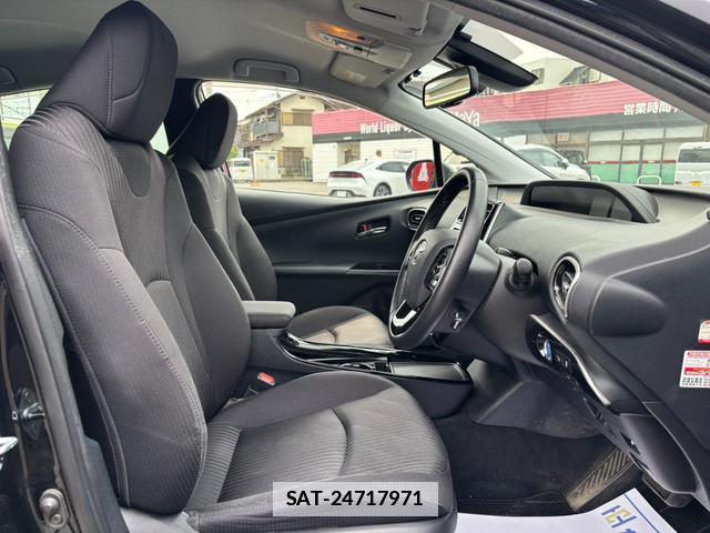 Toyota PRIUS 2019-03 7818939-7