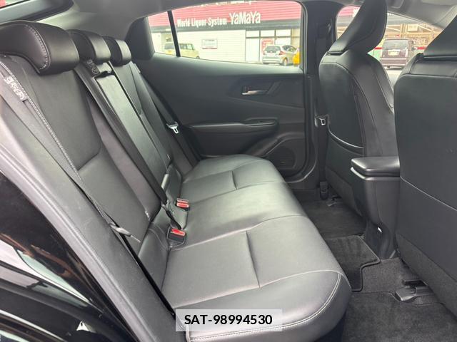 Toyota PRIUS 2023-07 7818951-11