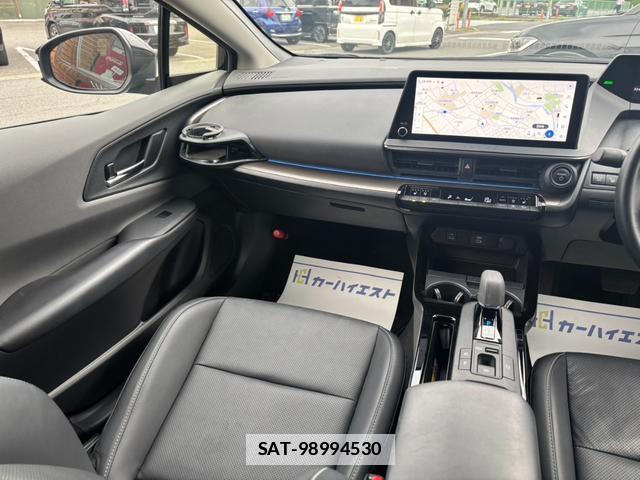 Toyota PRIUS 2023-07 7818951-18