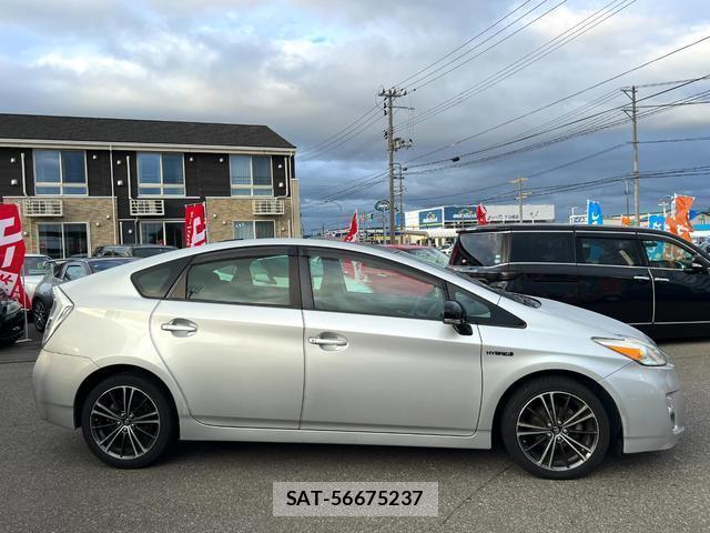 Toyota PRIUS 2010-09 7819036-12