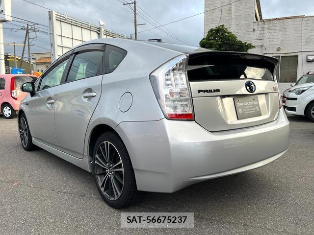 Toyota PRIUS 2010-09 7819036-3