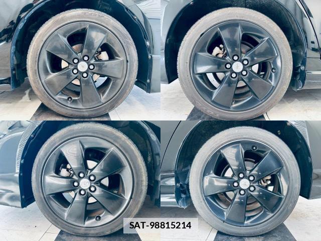 Toyota PRIUS 2012-03 7819177-15
