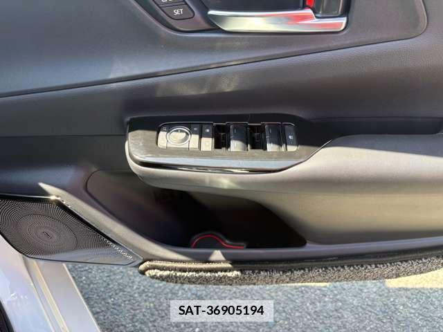 Toyota PRIUS 2024-04 7819245-12