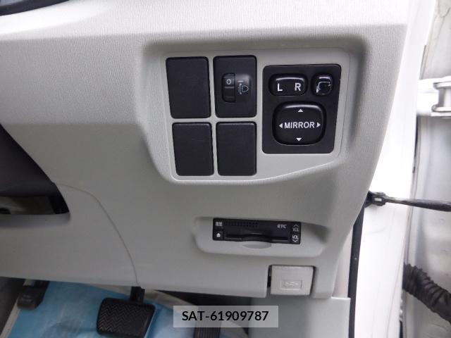 Toyota PRIUS 2010-03 7819660-11
