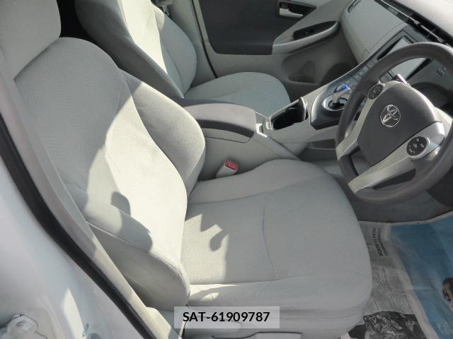 Toyota PRIUS 2010-03 7819660-15
