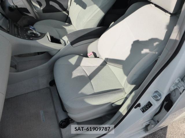 Toyota PRIUS 2010-03 7819660-16