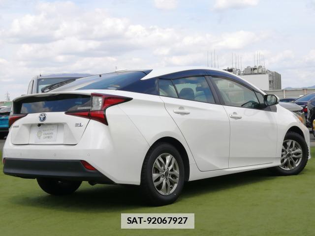Toyota PRIUS 2021-03 7819964-1