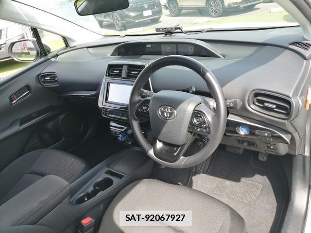 Toyota PRIUS 2021-03 7819964-13