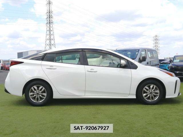 Toyota PRIUS 2021-03 7819964-18