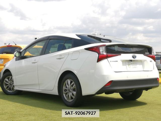 Toyota PRIUS 2021-03 7819964-3