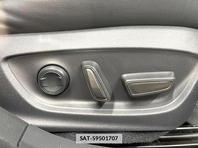 Toyota PRIUS 2023-07 7820558-6